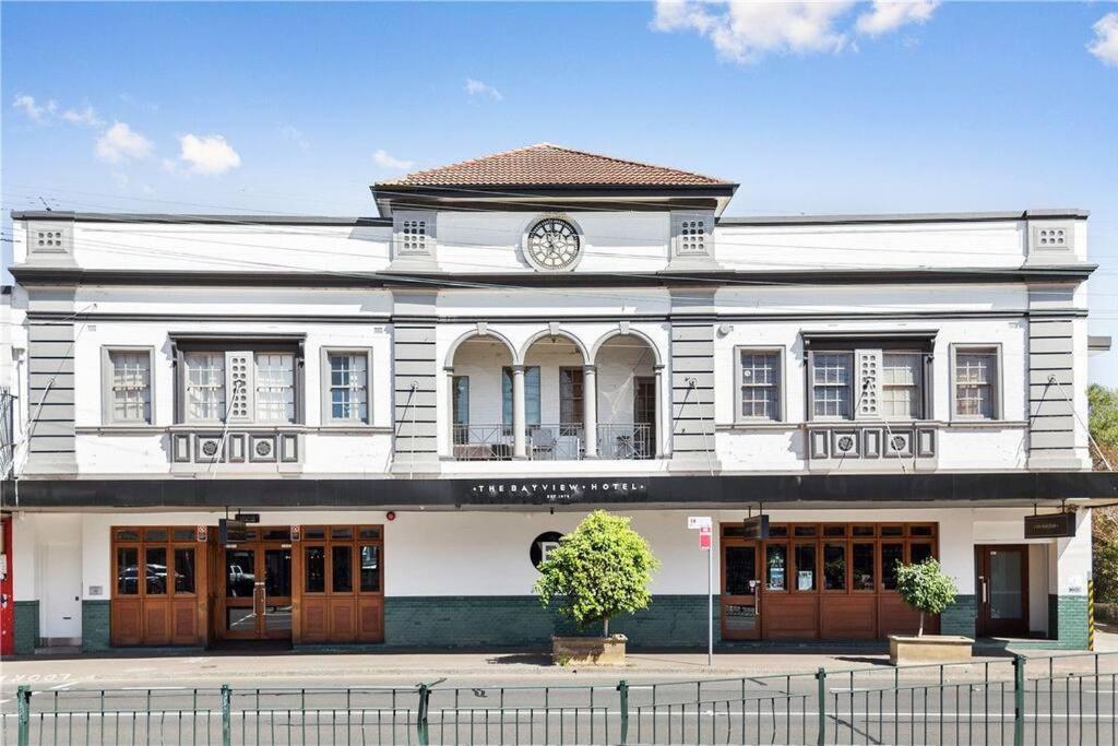 Apartment Glad3 Gladesville Getaway Bright & Contemporary Sydney